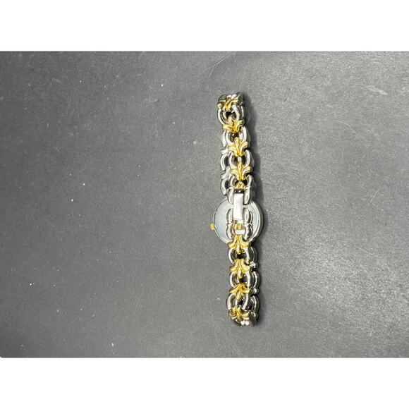Vintage Elegant Bulova Diamond 98P15 Women’s Diamond Wrist Watch Two Tone main image 4